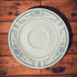 VINTAGE SHEFFIELD PORCELAIN FINE CHINA SAUCER PLATES SET OF 6